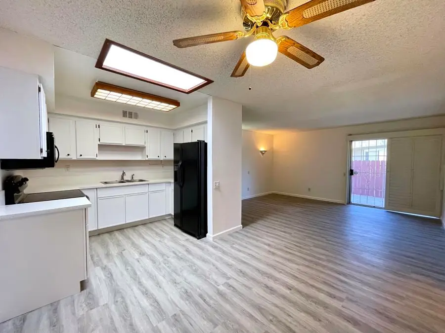 3067 Sunflower Circle E, Palm Springs, CA 92262 - #2