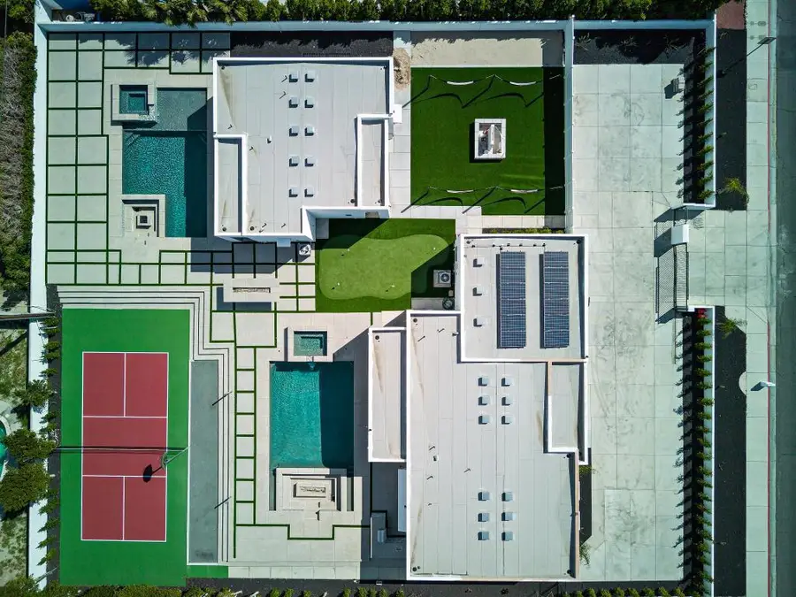 2150 N Farrell Drive, Palm Springs, CA 92262 - Image #2