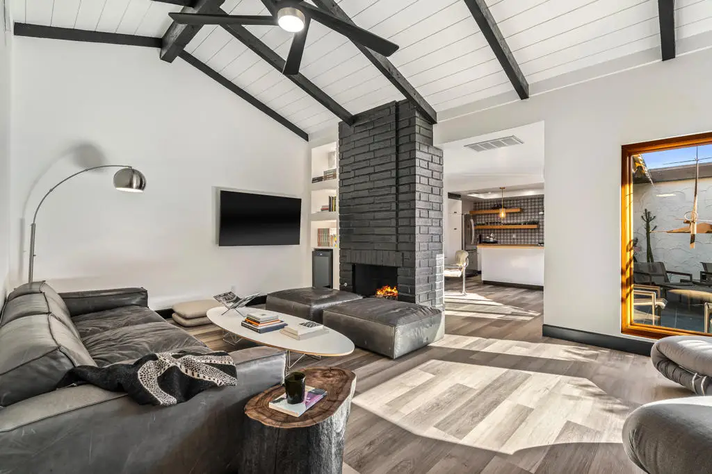 2262 S Linden Way #B, Palm Springs, CA 92264 - Image #1