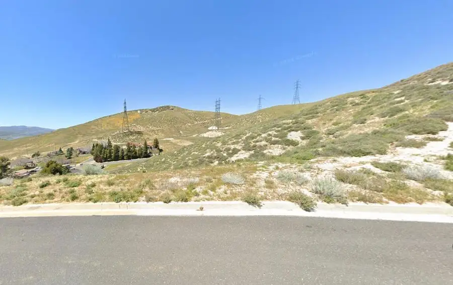 13245 Littlehorn Drive, Lake Hughes, CA 93532 - Image #3