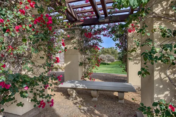 436 Via De La Paz, Palm Desert, CA 92211