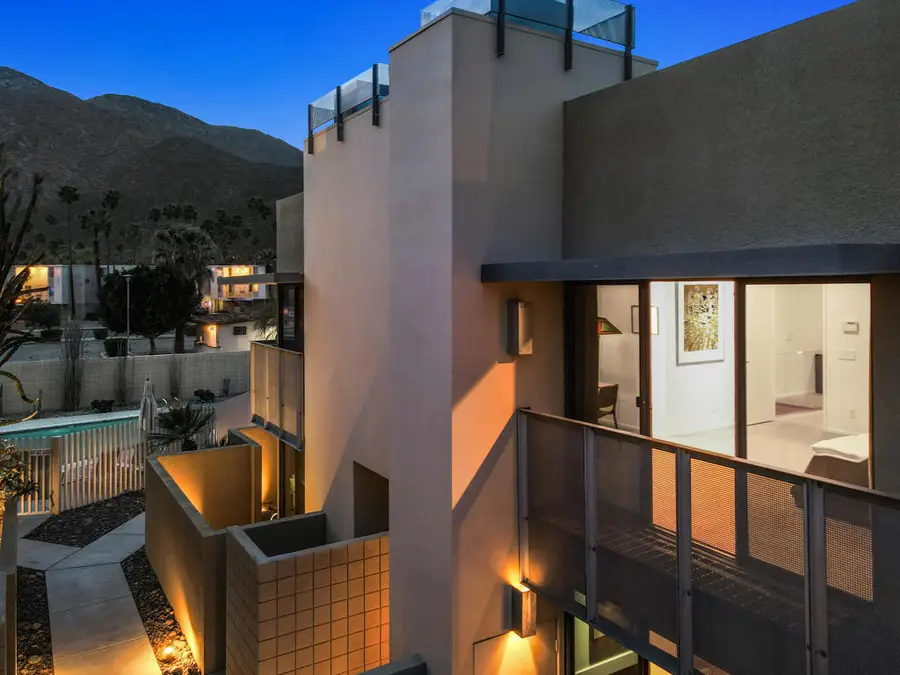 677 E Arenas Road, Palm Springs, CA 92262 - Image #3