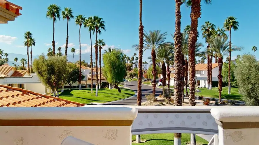 272 Vista Royale Circle E, Palm Desert, CA 92211 - Image #2