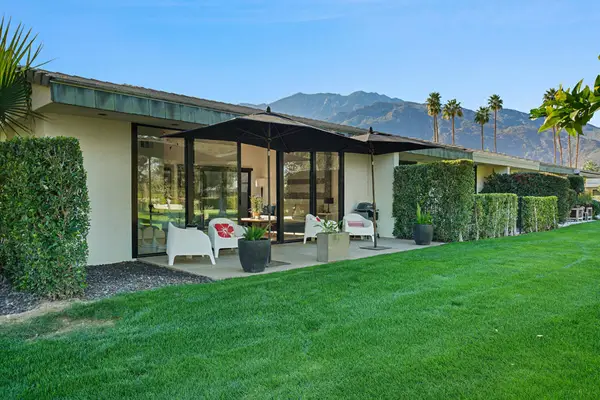 1930 Grand Bahama Drive E, Palm Springs, CA 92264