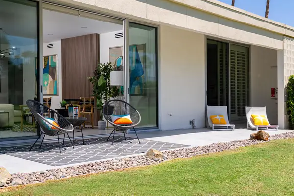 172 Desert Lakes Drive, Palm Springs, CA 92264