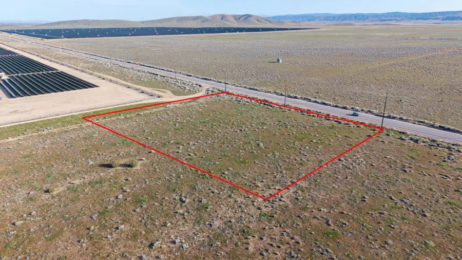 217 Ave D Pav 175 Stw N, Fairmont, CA 93536 - #3