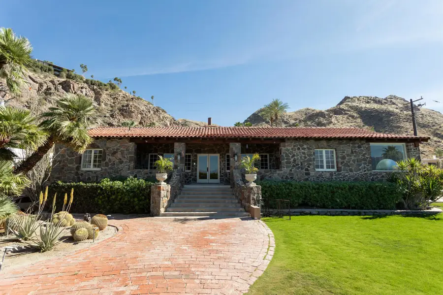 2350 S Araby Drive, Palm Springs, CA 92264 - #2