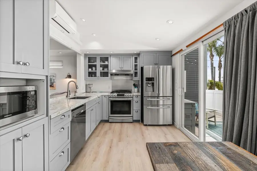 20 El Paseo Street, Newport Beach, CA 92663 - #2