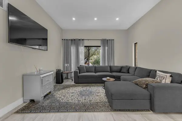 5803 Los Santos Drive #19, Palm Springs, CA 92264