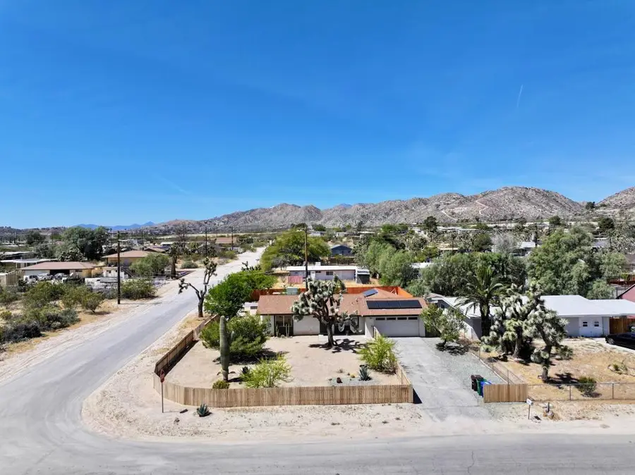 7092 Mohawk Trail, Yucca Valley, CA 92284 - #2