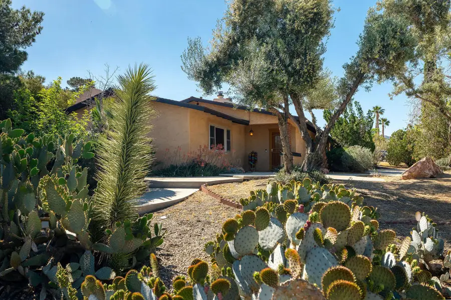 7579 Balsa Avenue, Yucca Valley, CA 92284 - #2