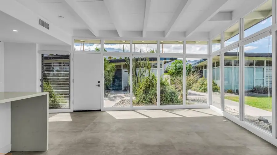 2244 E Tahquitz Canyon #15 Way, Palm Springs, CA 92262 - #2