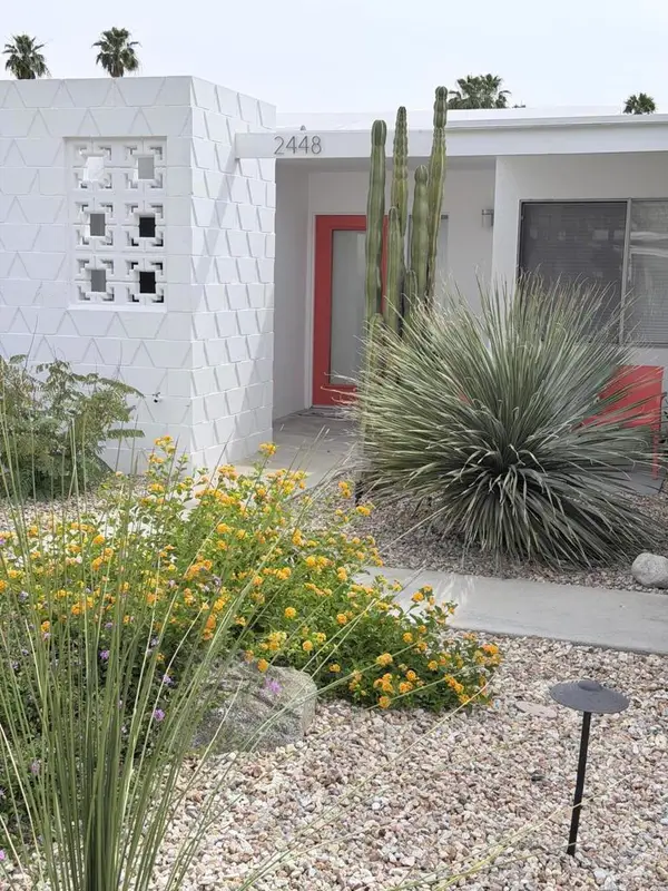 2448 S Sierra Madre, Palm Springs, CA 92264