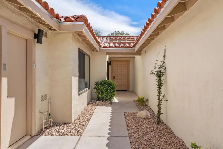 211 Las Lomas, Palm Desert, CA 92260 - #3