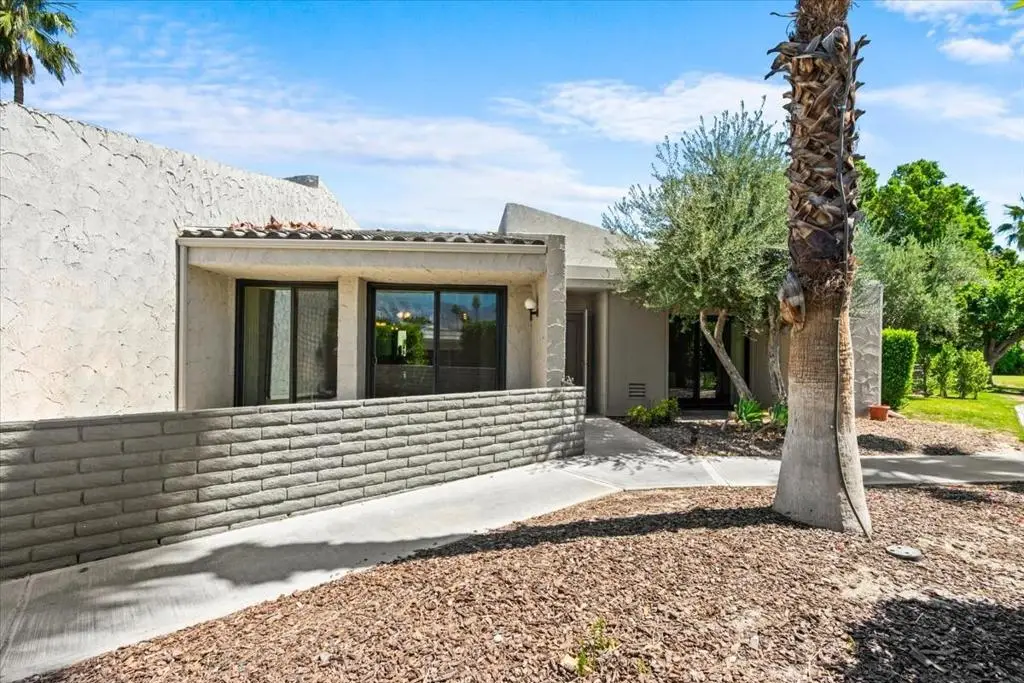 2620 N Whitewater Club #D, Palm Springs, CA 92262 - #1