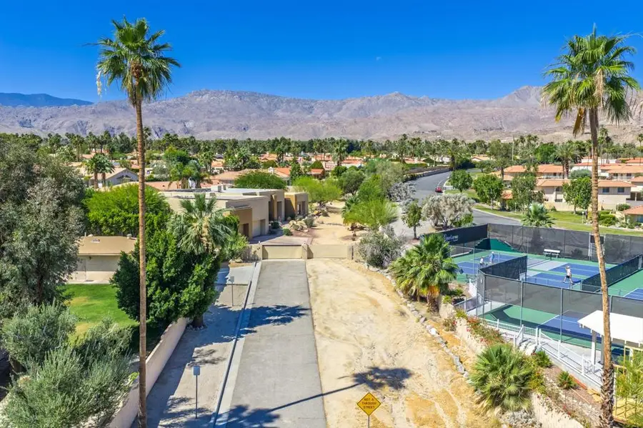 47200 Desert Lily Drive, Palm Desert, CA 92260 - #2