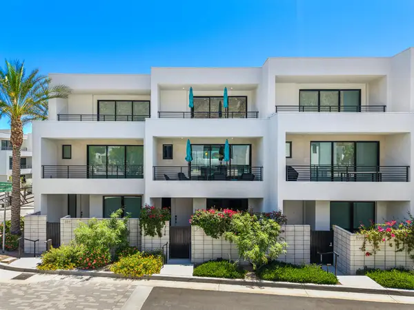 890 Cameron Center Drive, Palm Springs, CA 92264