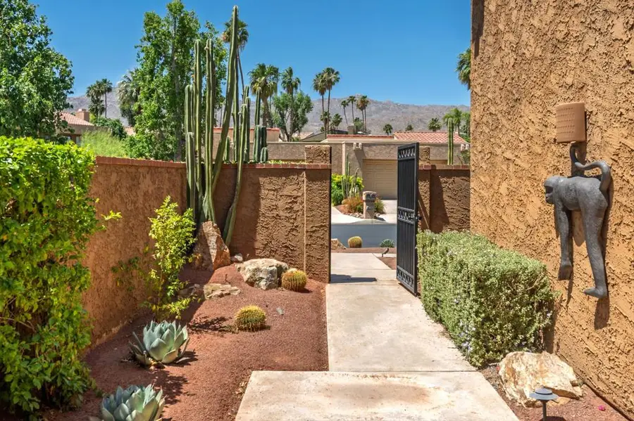 48640 Torrito Court, Palm Desert, CA 92260 - #3