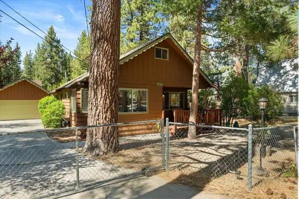 1017 W Rainbow Boulevard, Big Bear, CA 92314