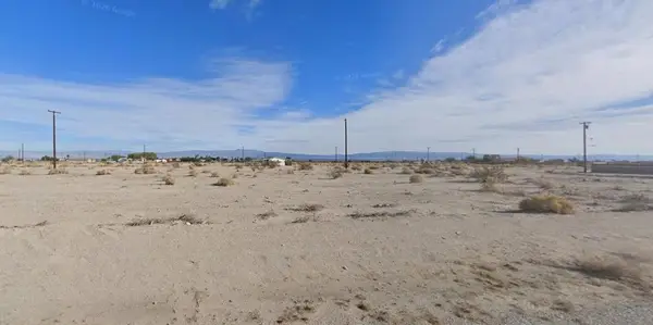 1046 Seaview Avenue, Thermal, CA 92274