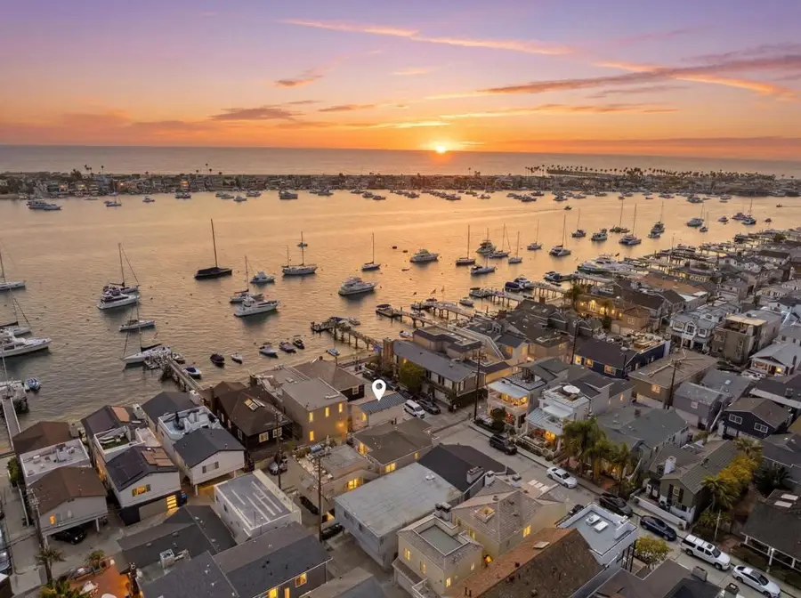 104 Onyx Avenue, Newport Beach, CA 92662 - #2