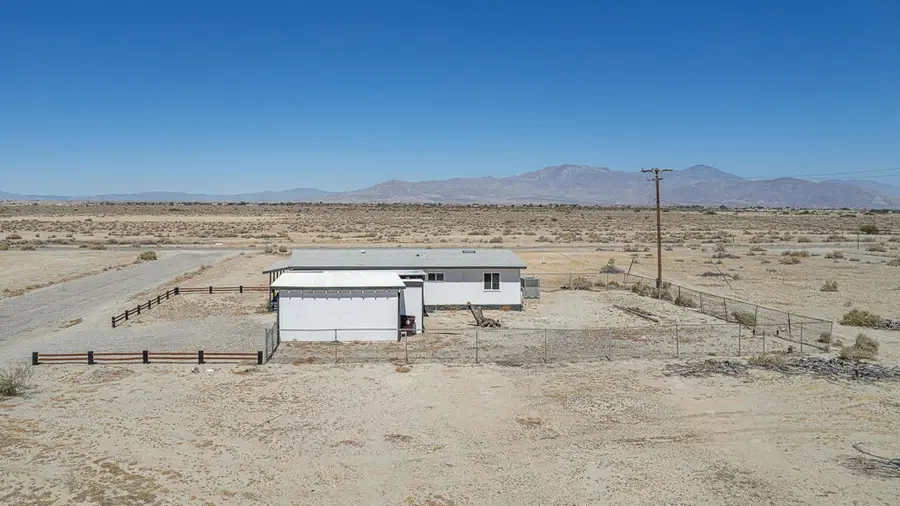 786 Molokai Avenue, Thermal, CA 92274 - #3