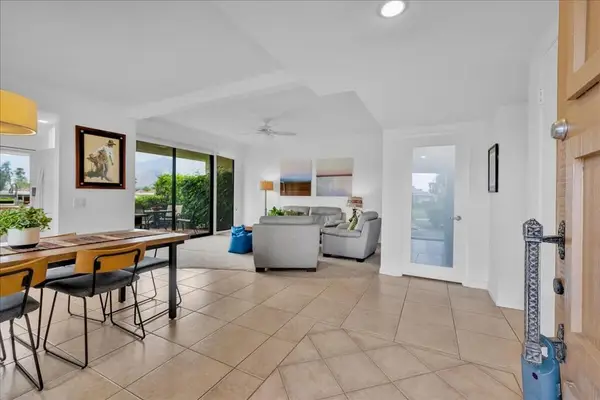 737 N Madrid Circle, Palm Springs, CA 92262