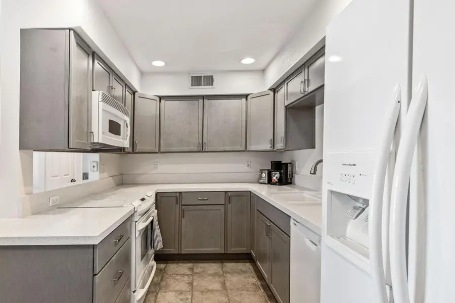 31200 Landau Boulevard #201, Cathedral City, CA 92234 - #2