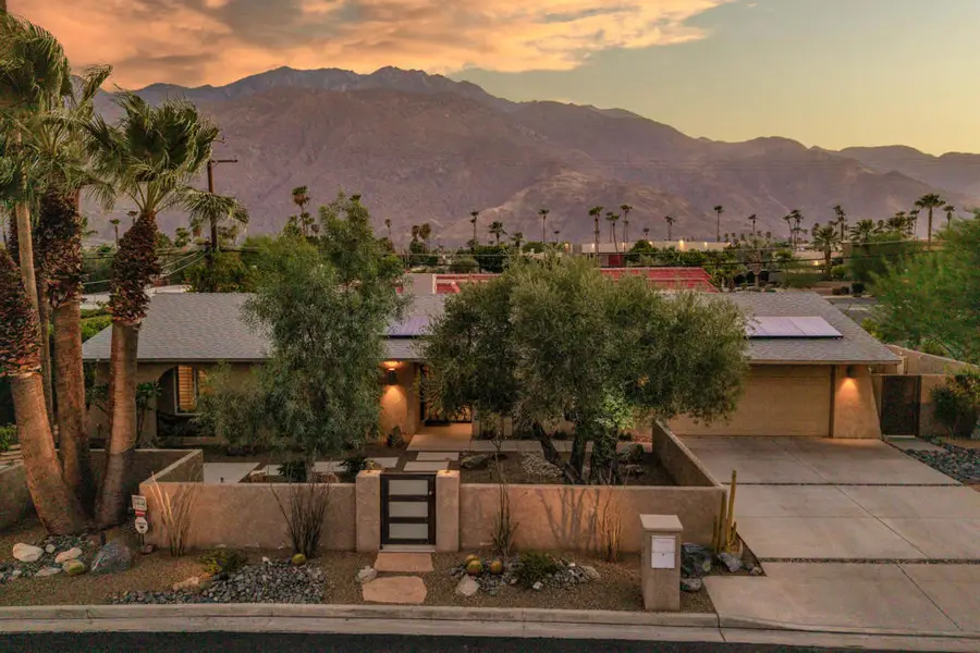 175 S Avenida Elenora, Palm Springs, CA 92262 - #2