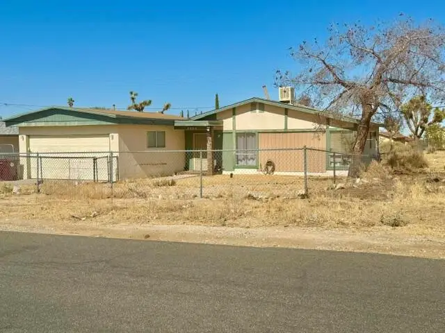 6437 Indio Avenue, Yucca Valley, CA 92284 - #3