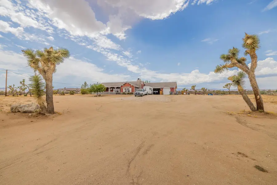 4224 Yucca Mesa Road, Yucca Valley, CA 92284 - #3