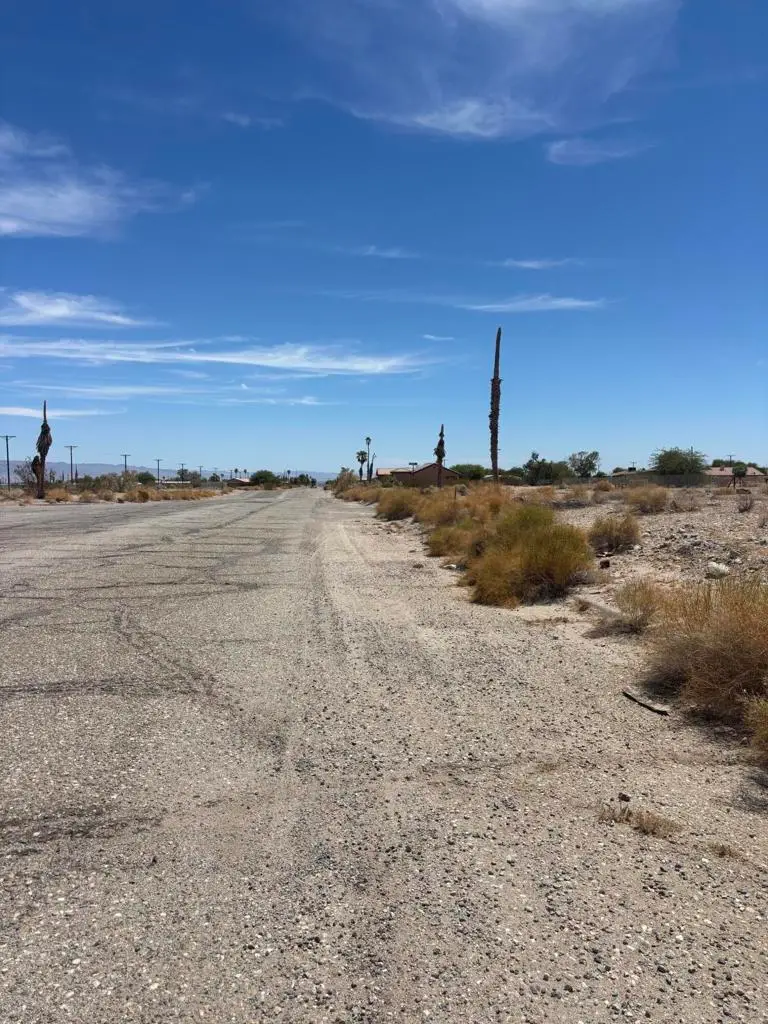 1399 Bering Boulevard, Thermal, CA 92274 - #3