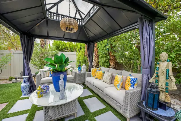 1548 Sunflower Court N, Palm Springs, CA 92262