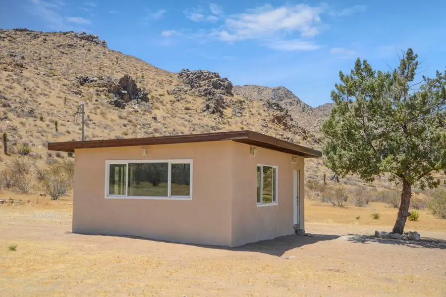 27127 Zuni Road, Apple Valley, CA 92307 - #2
