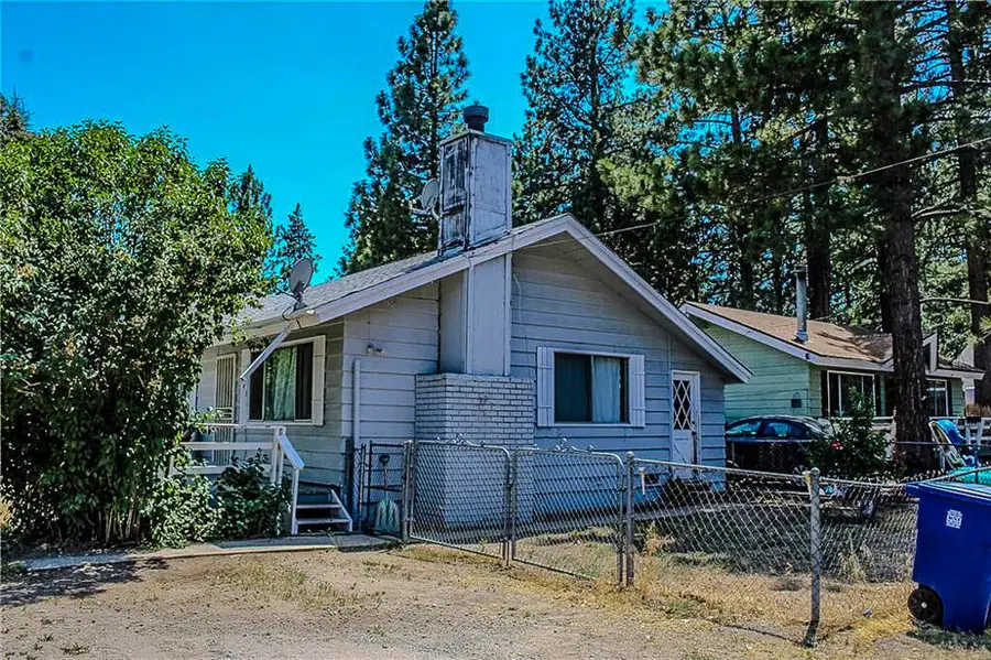 945 Greenway Drive, Big Bear City, CA 92314 - #2