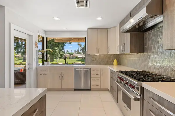 292 Tolosa Circle, Palm Desert, CA 92260