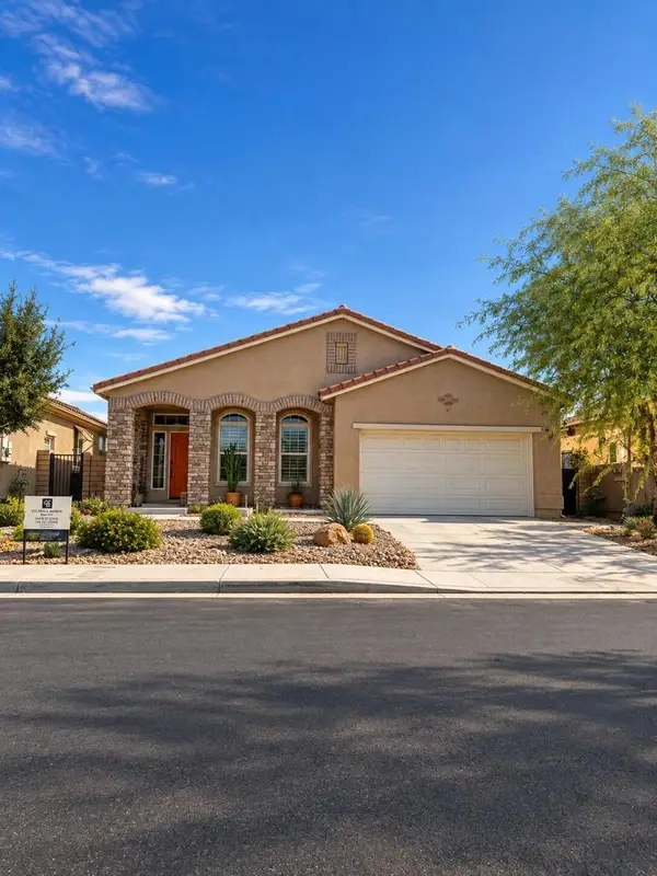 2667 Desert Breeze Way, Palm Springs, CA 92262