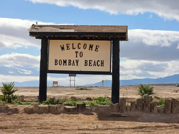 9588 Avenue H, Bombay Beach, CA 92257