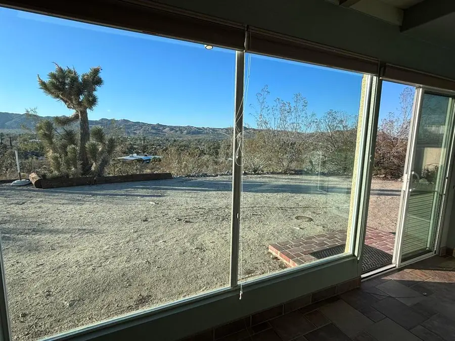 7891 Victor Vista Avenue, Yucca Valley, CA 92284 - #3