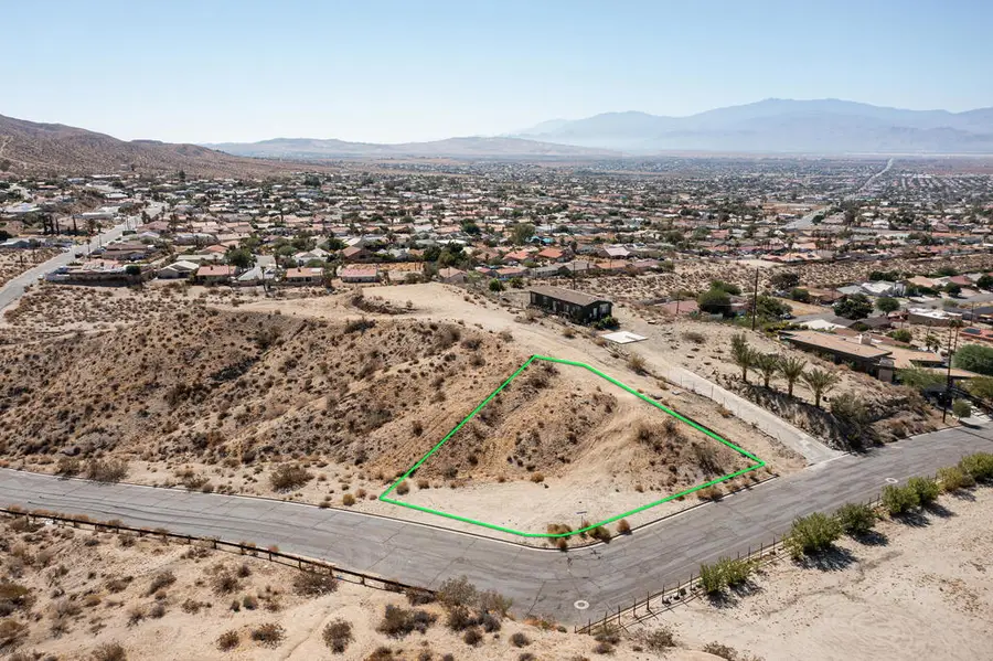 9002 Calle De Begiuos, Desert Hot Springs, CA 92240 - #2
