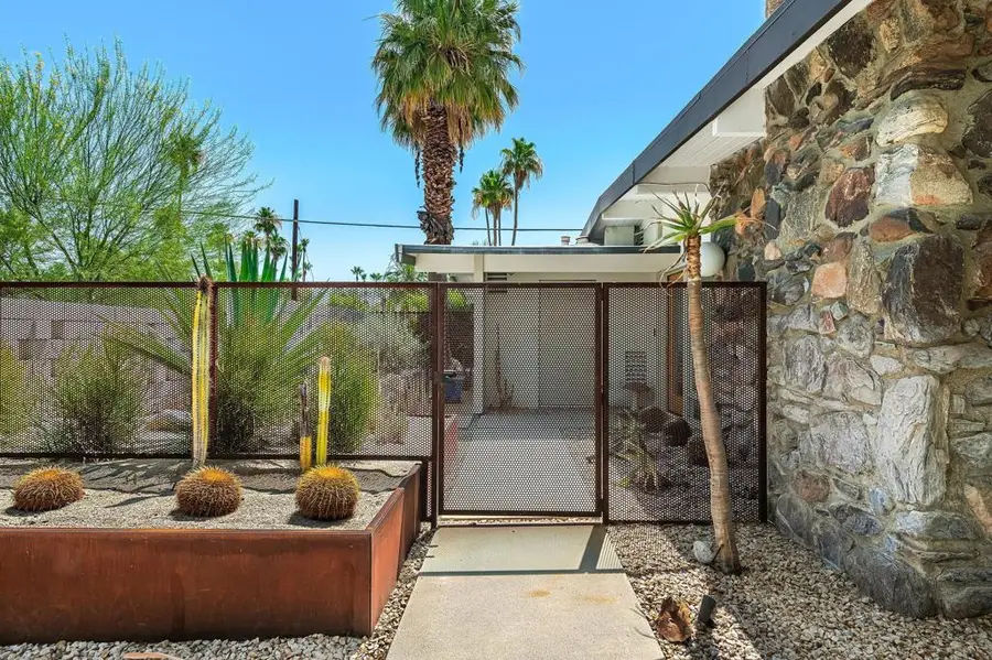 2639 E Livmor Avenue, Palm Springs, CA 92262 - #3