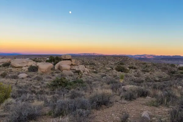 1 Dragonfly Lane, Pioneertown, CA 92268