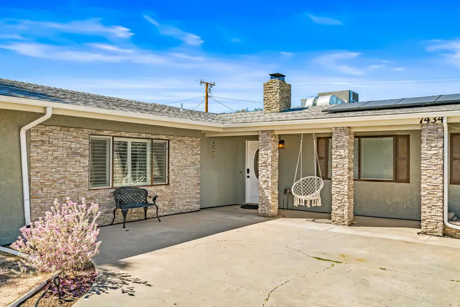 7434 Balsa Avenue, Yucca Valley, CA 92284 - #2