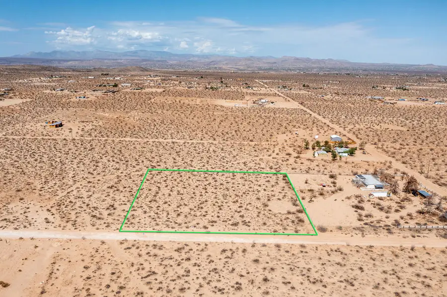 210 Kuna Avenue, Landers, CA 92285 - #3