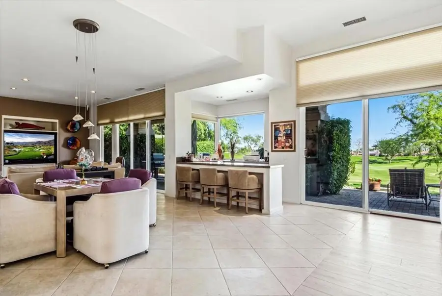 384 Tomahawk Drive, Palm Desert, CA 92211 - #3