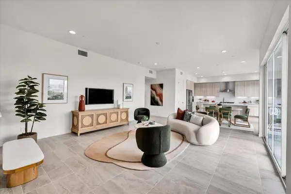 714 Obsidian Loop E, Palm Springs, CA 92264