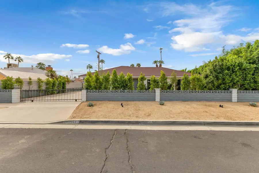 3967 E Sunny Dunes Road, Palm Springs, CA 92264 - #3