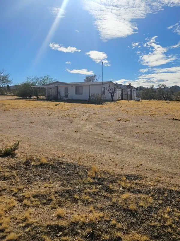 56225 Valley View Road, Landers, CA 92285