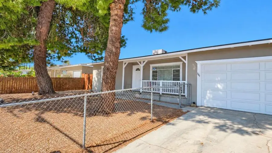581 E Hoffer Street, Banning, CA 92220 - #2