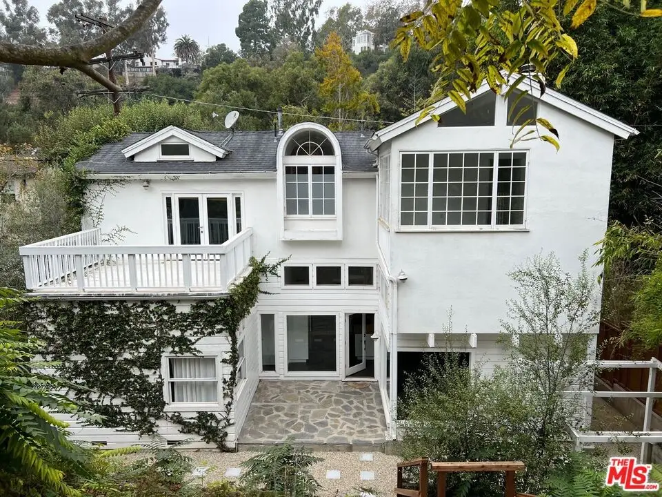 546 E Rustic Road, Santa Monica, CA 90402 - Image #1